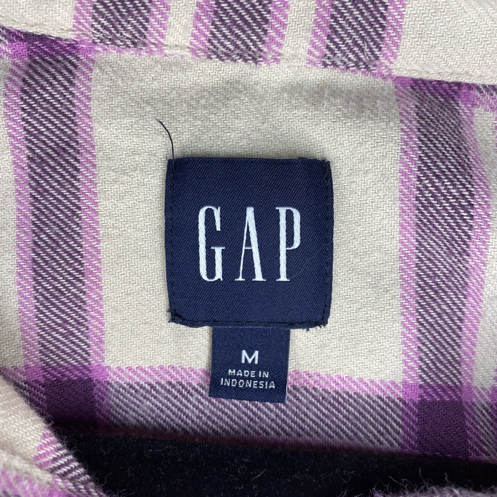 💥BOGO💥 Gap Plaid Oversized Flannel, purple, pink and cream plaid - Picture 4 of 6